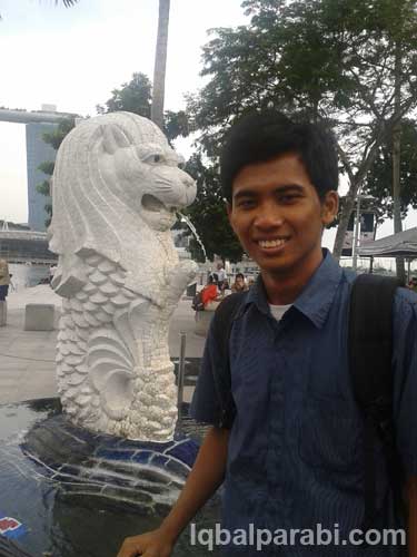 Foto dengan Singa Kecil
